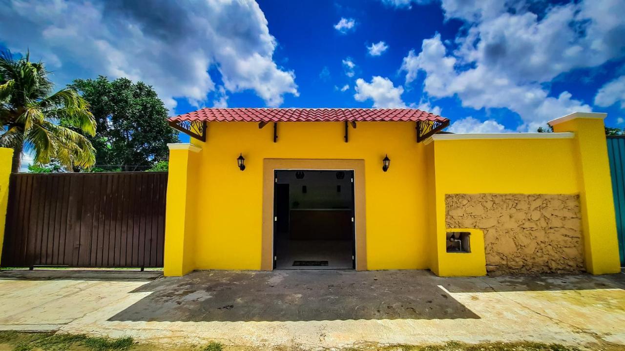 Hotel Quinta Izamal Exterior photo