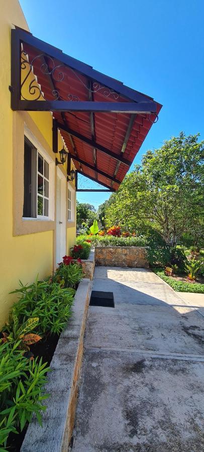 Hotel Quinta Izamal Exterior photo